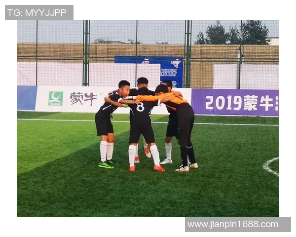 大叔足球明星帅气视频展现魅力与风采引发热议与关注
